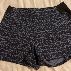 Athleta Brooklyn printed shorts